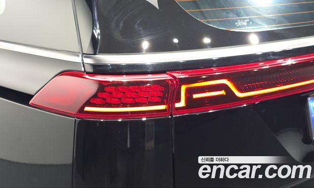 Kia Canival 2023 — photo 9