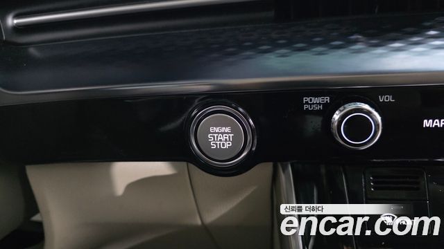 Kia Canival 2023 — photo 28