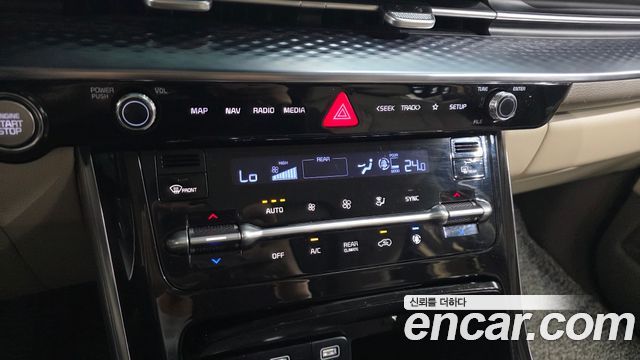Kia Canival 2023 — photo 32