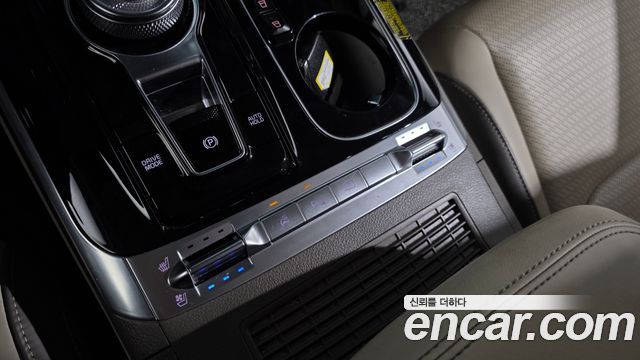 Kia Canival 2023 — photo 33
