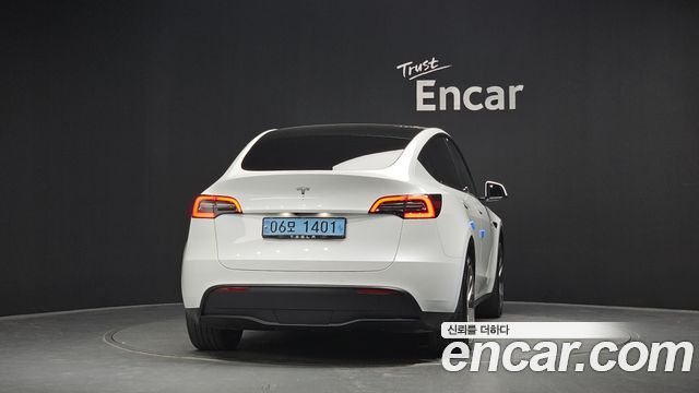Tesla Model Y 2021 — photo 4