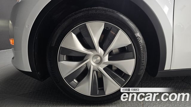 Tesla Model Y 2021 — photo 5