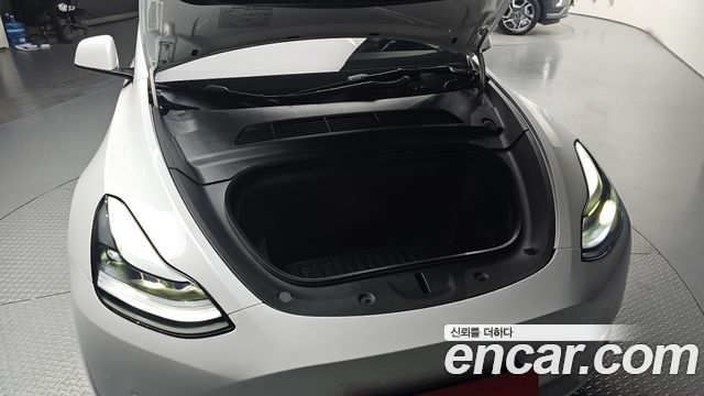 Tesla Model Y 2021 — photo 6