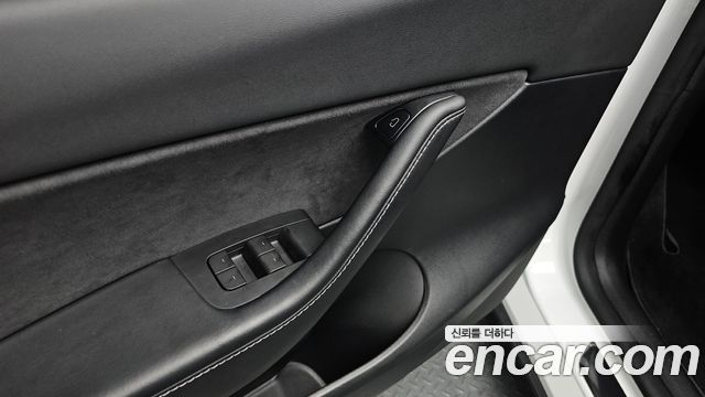 Tesla Model Y 2021 — photo 29
