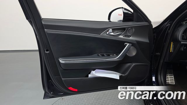 Kia Stinger 2018 — photo 14