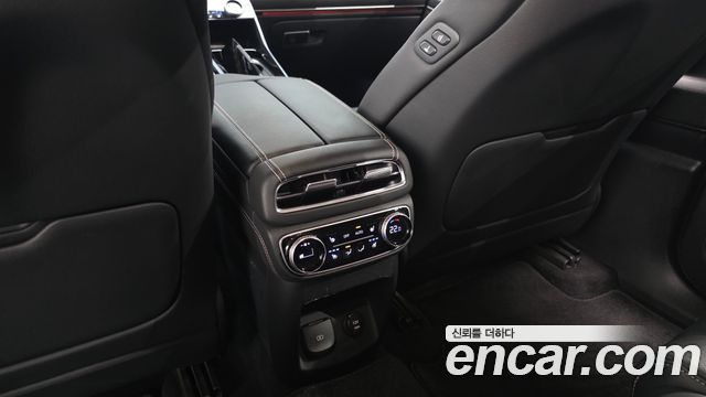 Genesis GV80 2023 — photo 25