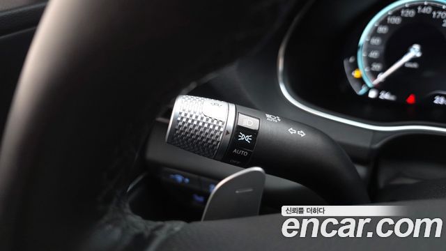 Genesis GV80 2023 — photo 28