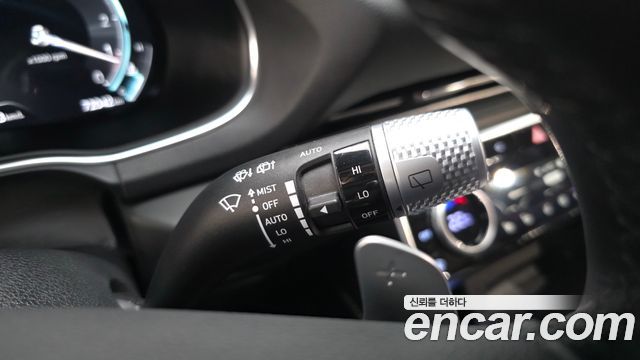 Genesis GV80 2023 — photo 29
