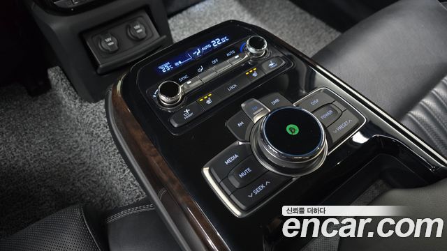 Genesis EQ900 2017 — photo 18