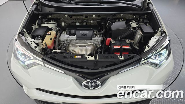 Toyota RAV4 2018 — photo 6