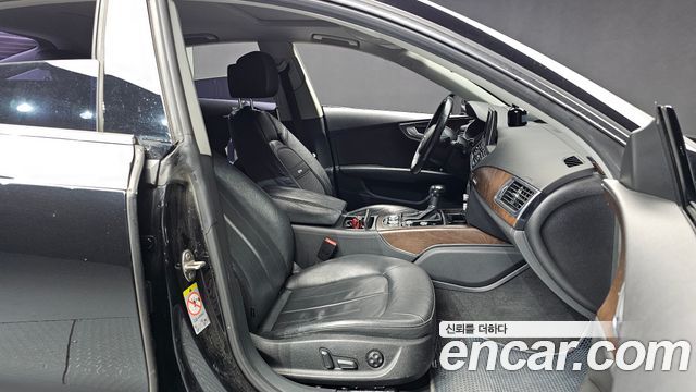 Audi A7 2015 — photo 12