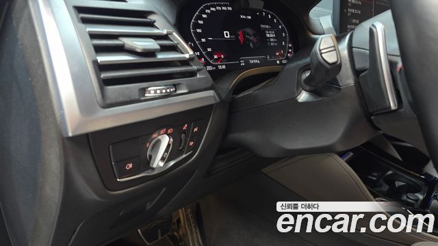 BMW X4M 2022 — photo 25