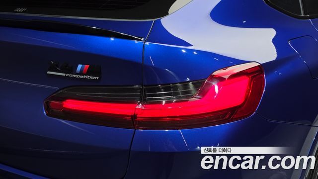 BMW X4M 2022 — photo 9