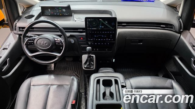 Hyundai Staria 2022 — photo 10
