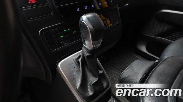 Hyundai Staria 2022 — photo 12