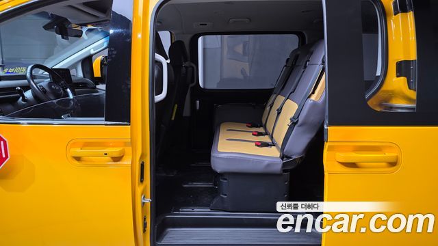 Hyundai Staria 2022 — photo 18
