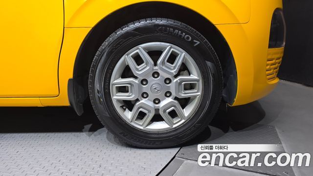 Hyundai Staria 2022 — photo 7