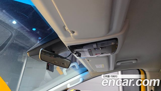 Hyundai Staria 2022 — photo 30