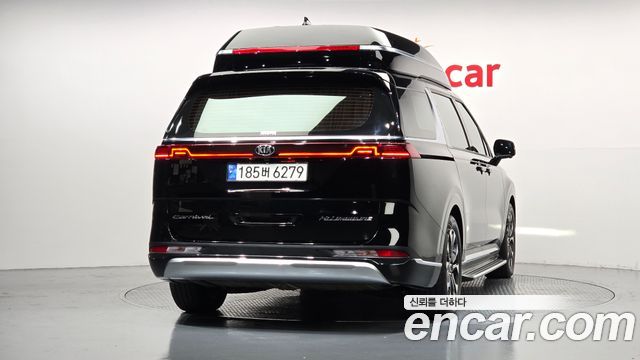 Kia Canival 2021 — photo 4