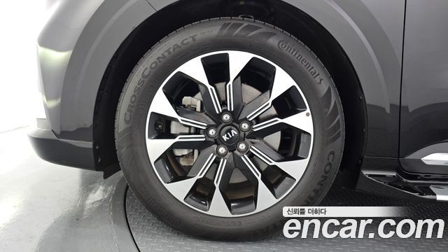 Kia Canival 2021 — photo 5