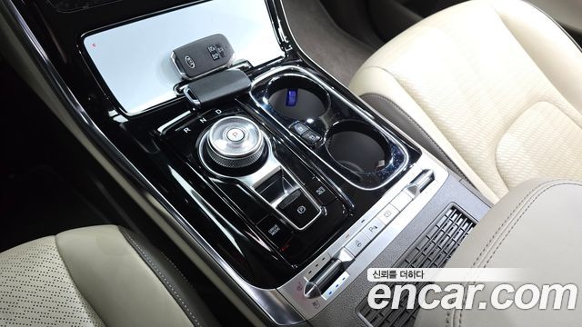 Kia Canival 2021 — photo 9