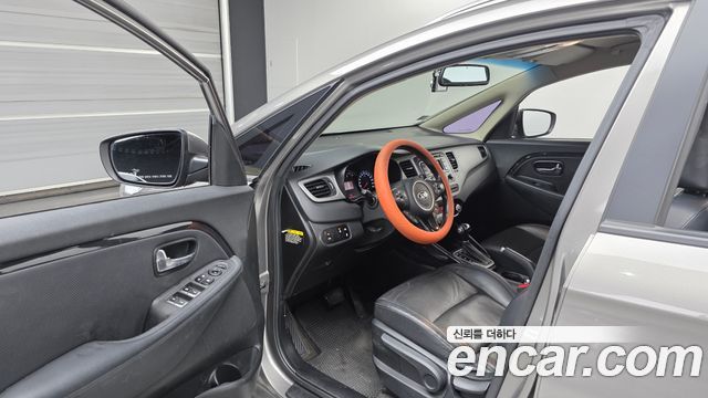 Kia Carens 2014 — photo 10