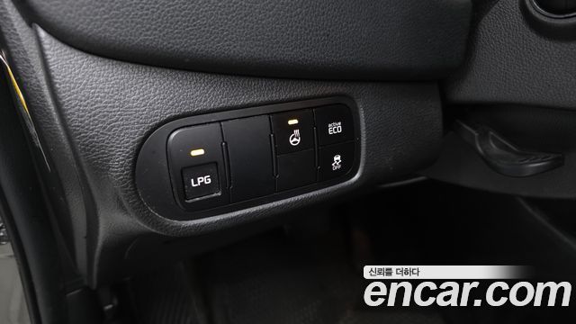 Kia Carens 2014 — photo 14