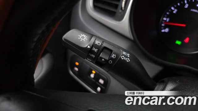 Kia Carens 2014 — photo 15