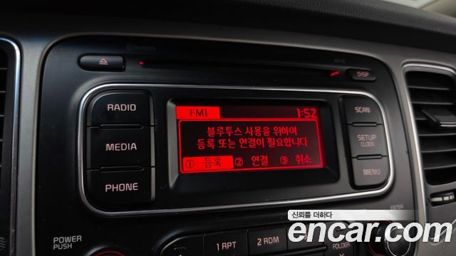Kia Carens 2014 — photo 16