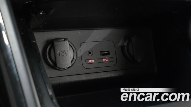 Kia Carens 2014 — photo 17