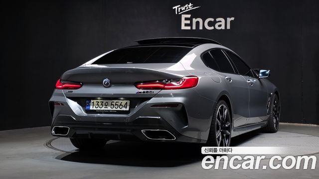BMW 8-Series 2022 — photo 2