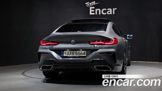 BMW 8-Series 2022 — photo 4