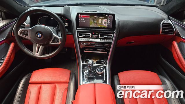 BMW 8-Series 2022 — photo 10