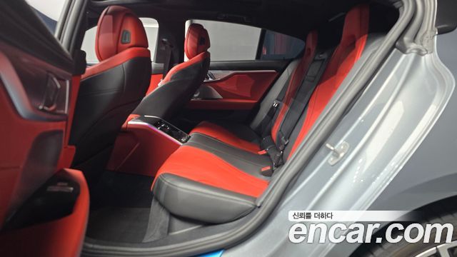 BMW 8-Series 2022 — photo 18