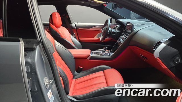 BMW 8-Series 2022 — photo 16