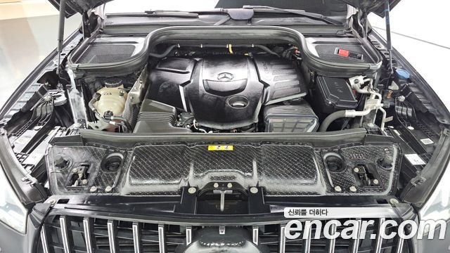 Mercedes-Benz GLE-Class 2021 — photo 6