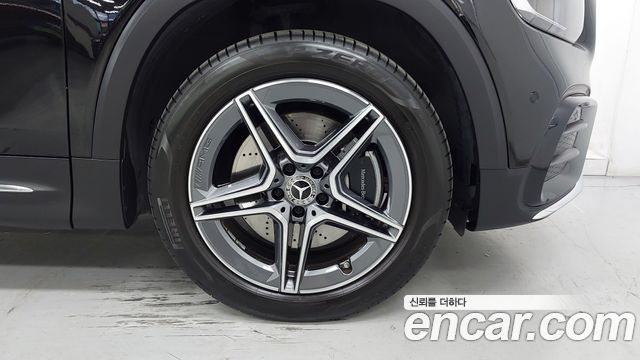 Mercedes-Benz GLB-Class 2026 — photo 5