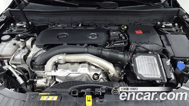 Mercedes-Benz GLB-Class 2026 — photo 6