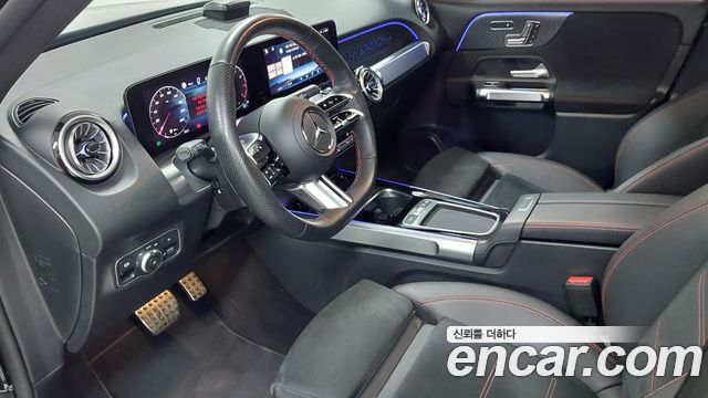 Mercedes-Benz GLB-Class 2026 — photo 9