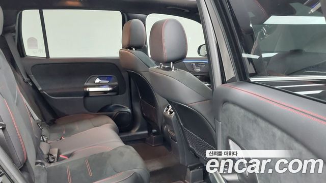 Mercedes-Benz GLB-Class 2026 — photo 10