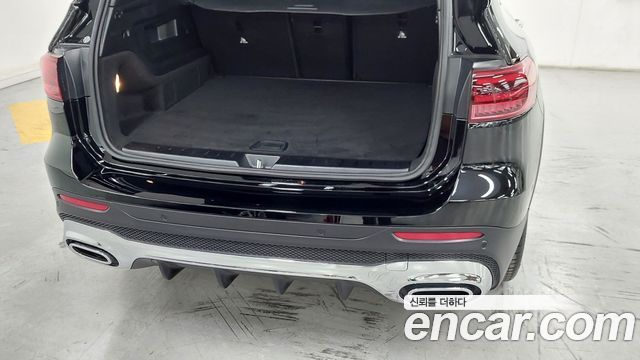 Mercedes-Benz GLB-Class 2026 — photo 11