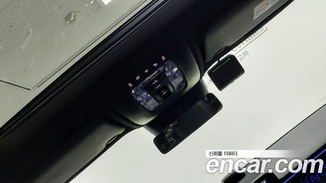 Mercedes-Benz GLB-Class 2026 — photo 17