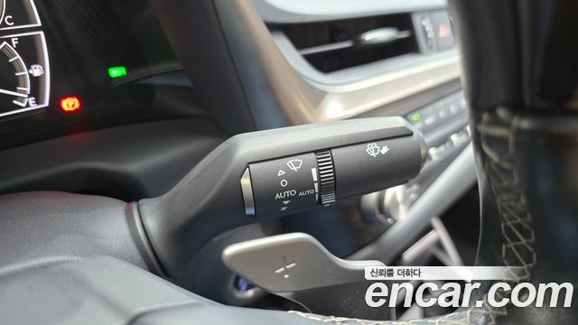 Lexus ES 2021 — photo 27