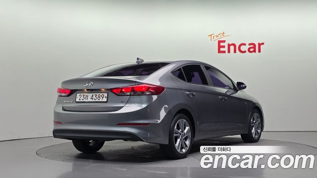 Hyundai AVANTE 2018 — photo 2