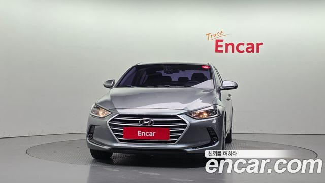 Hyundai AVANTE 2018 — photo 3