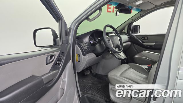 Hyundai Starex 2017 — photo 10
