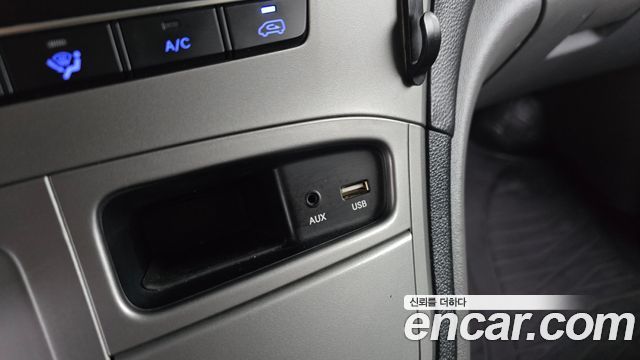 Hyundai Starex 2017 — photo 12
