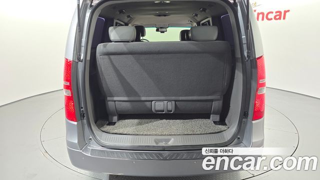 Hyundai Starex 2017 — photo 18