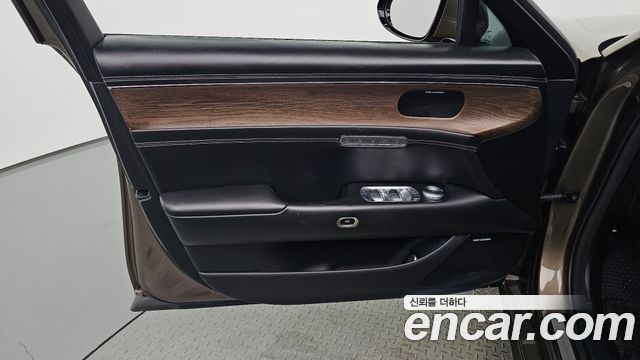 Genesis G90 2022 — photo 14