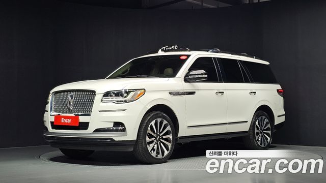 Lincoln Navigator 2022 — photo 1